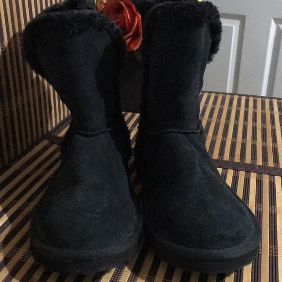 american eagle uggs